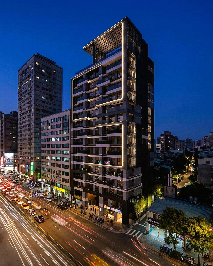 Gemini_Generated_Image_墨花香夜景K